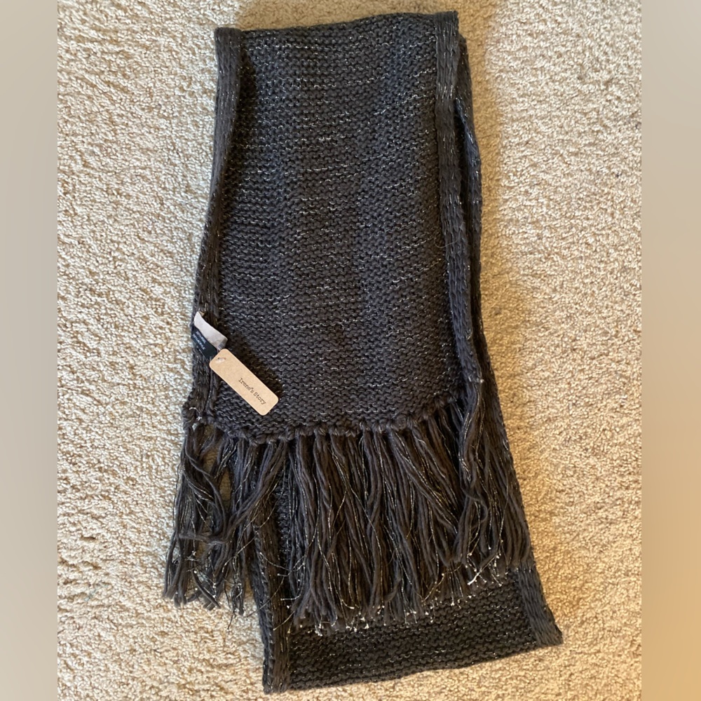 NWT Scarf